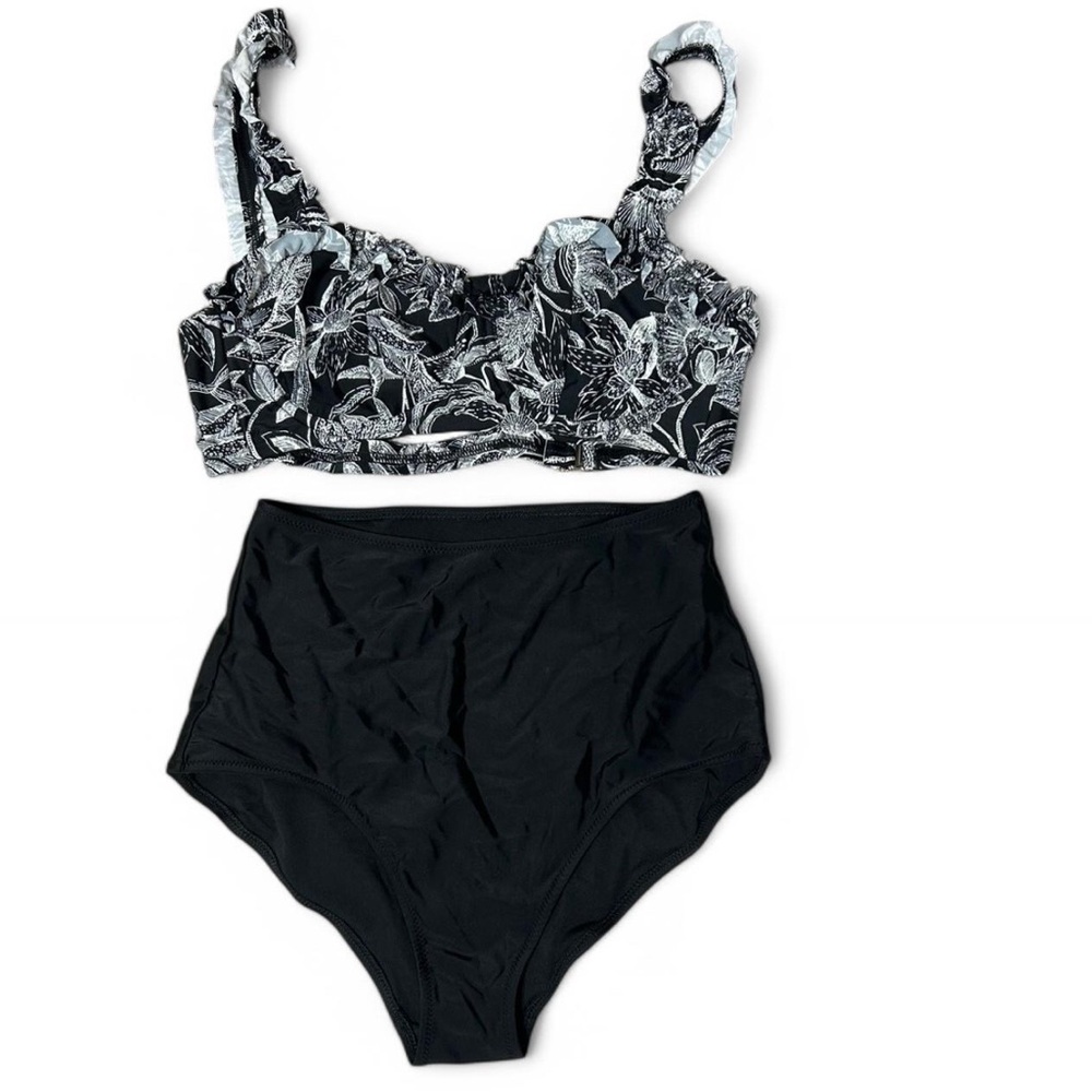 Time and Tru Black and White Floral Swimwear